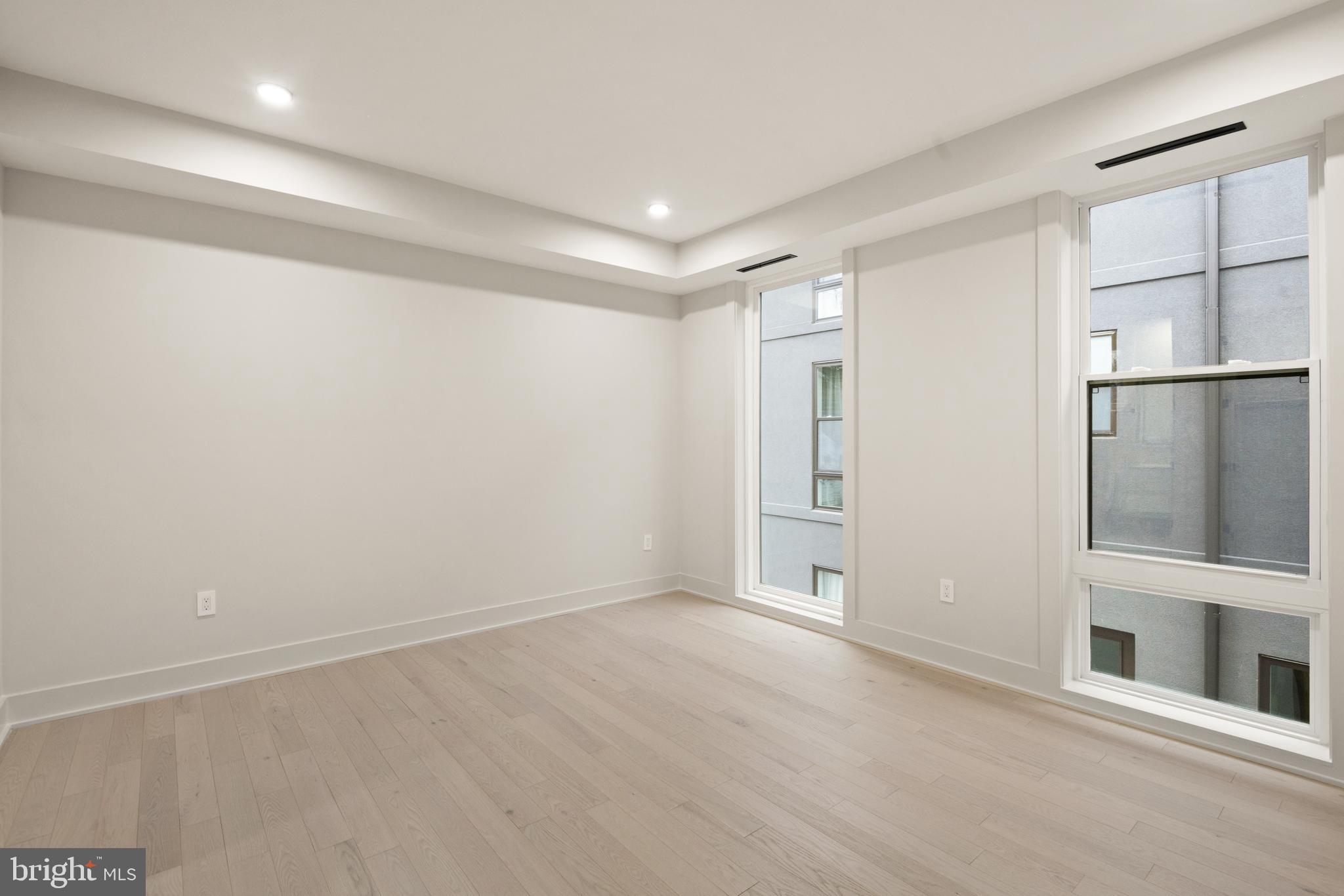 Real estate listing preview #18