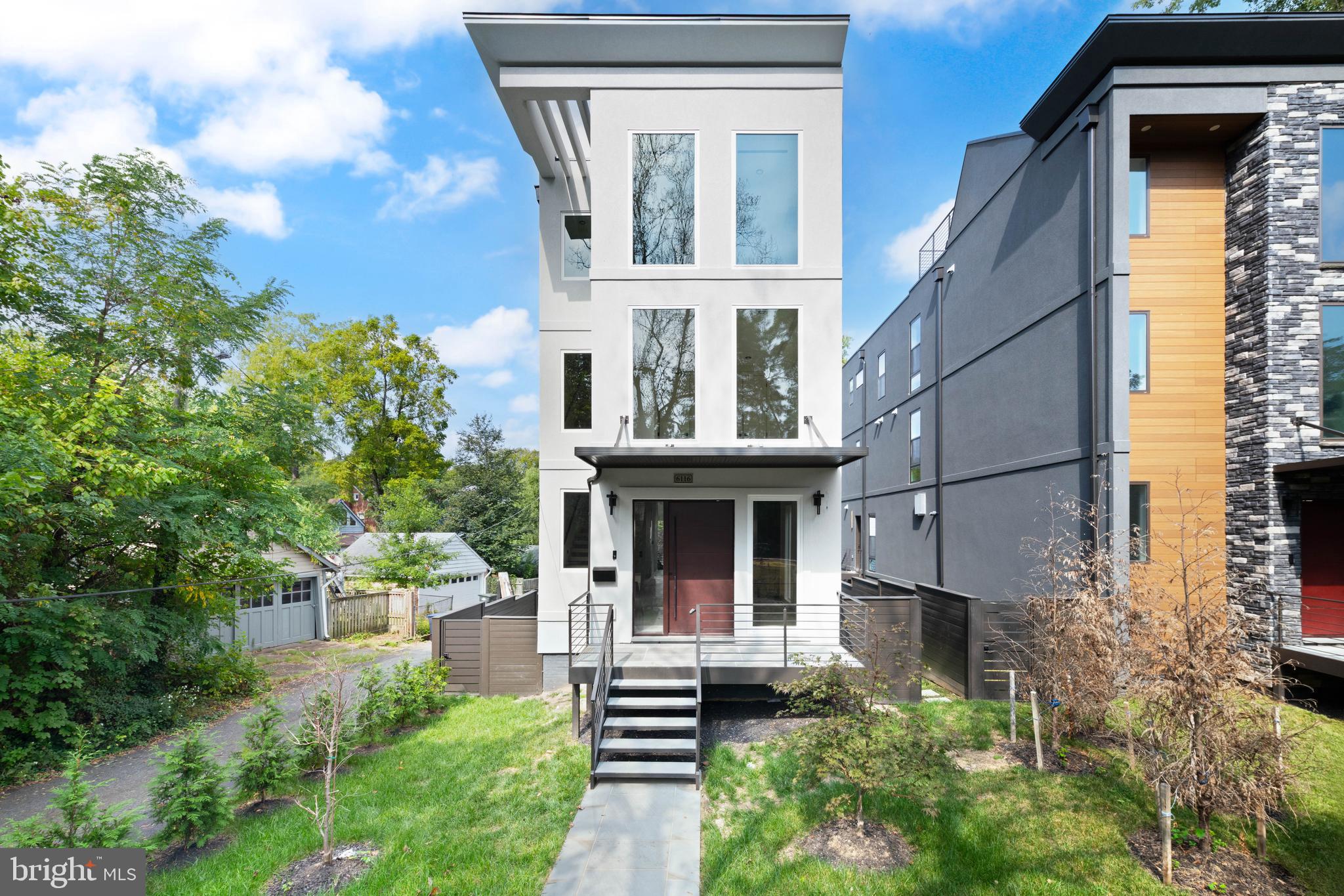 Real estate listing preview #6