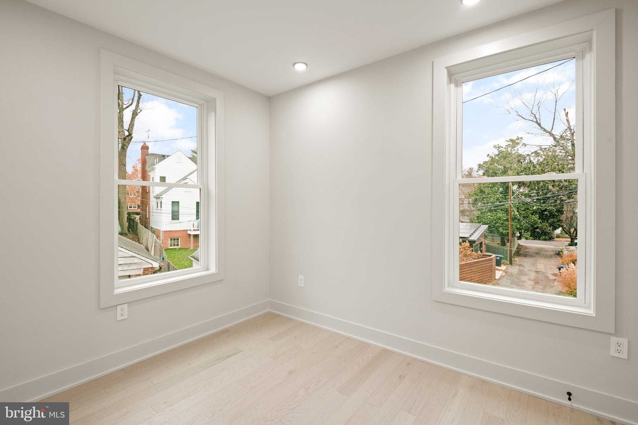 Real estate listing preview #54