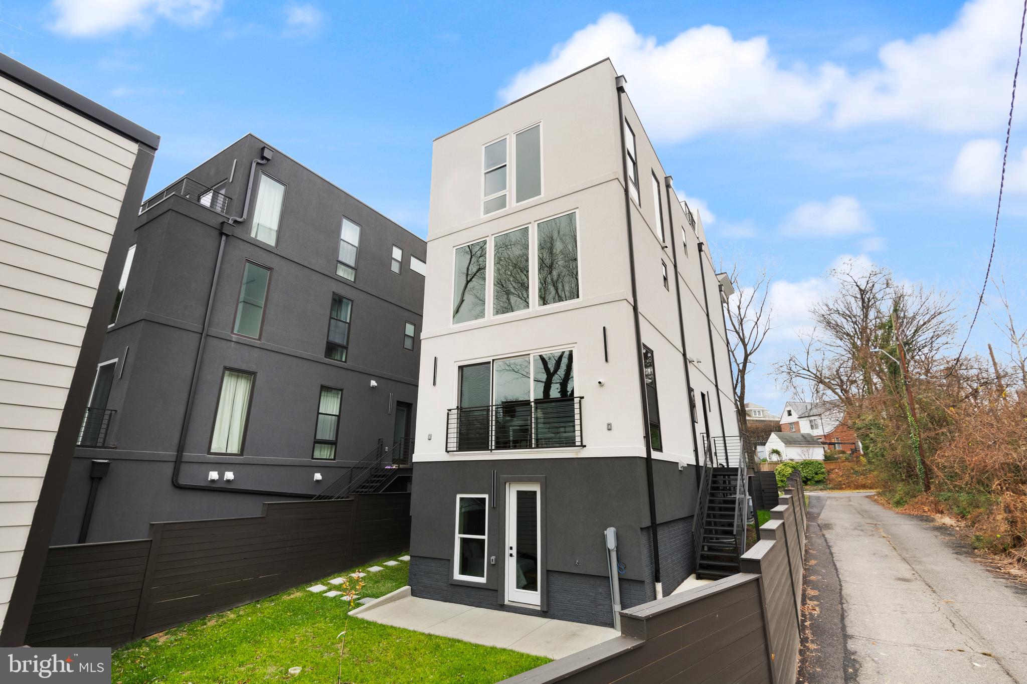 Real estate listing preview #48