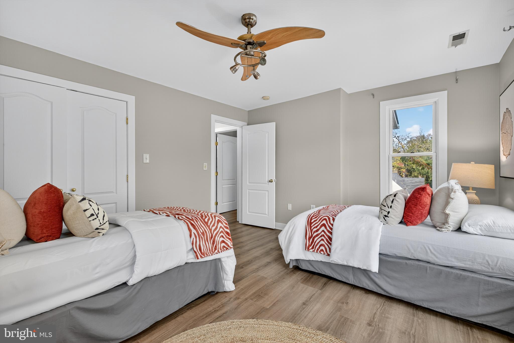 Real estate listing preview #38