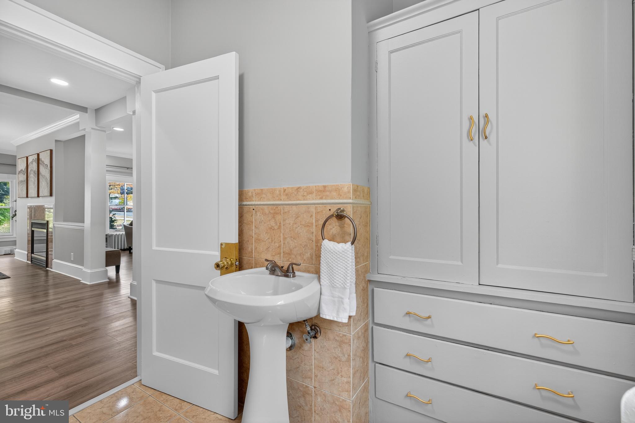 Real estate listing preview #24