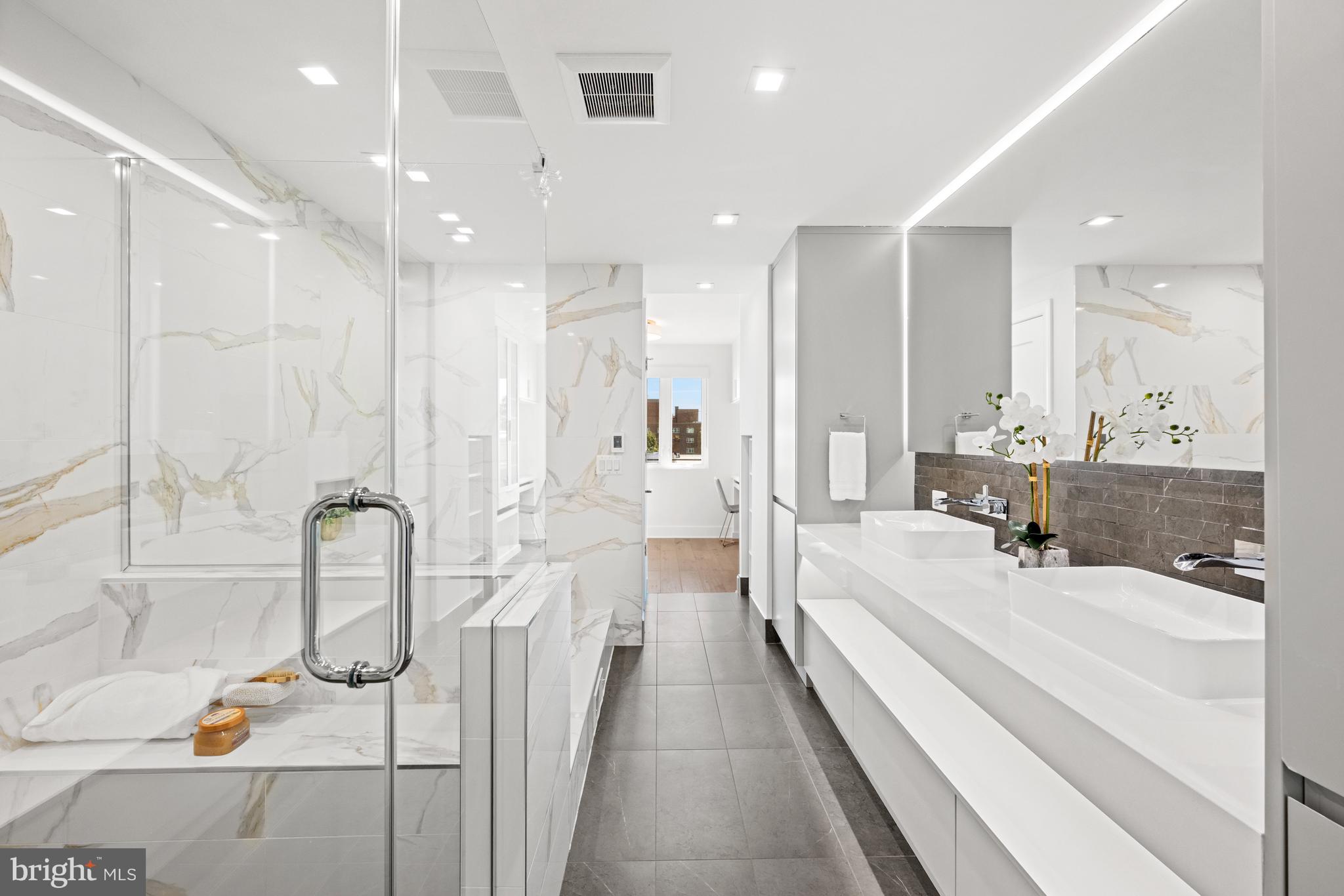 Real estate listing preview #13