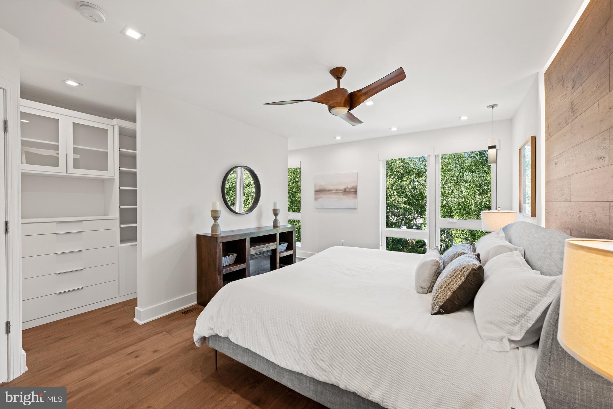 Real estate listing preview #12