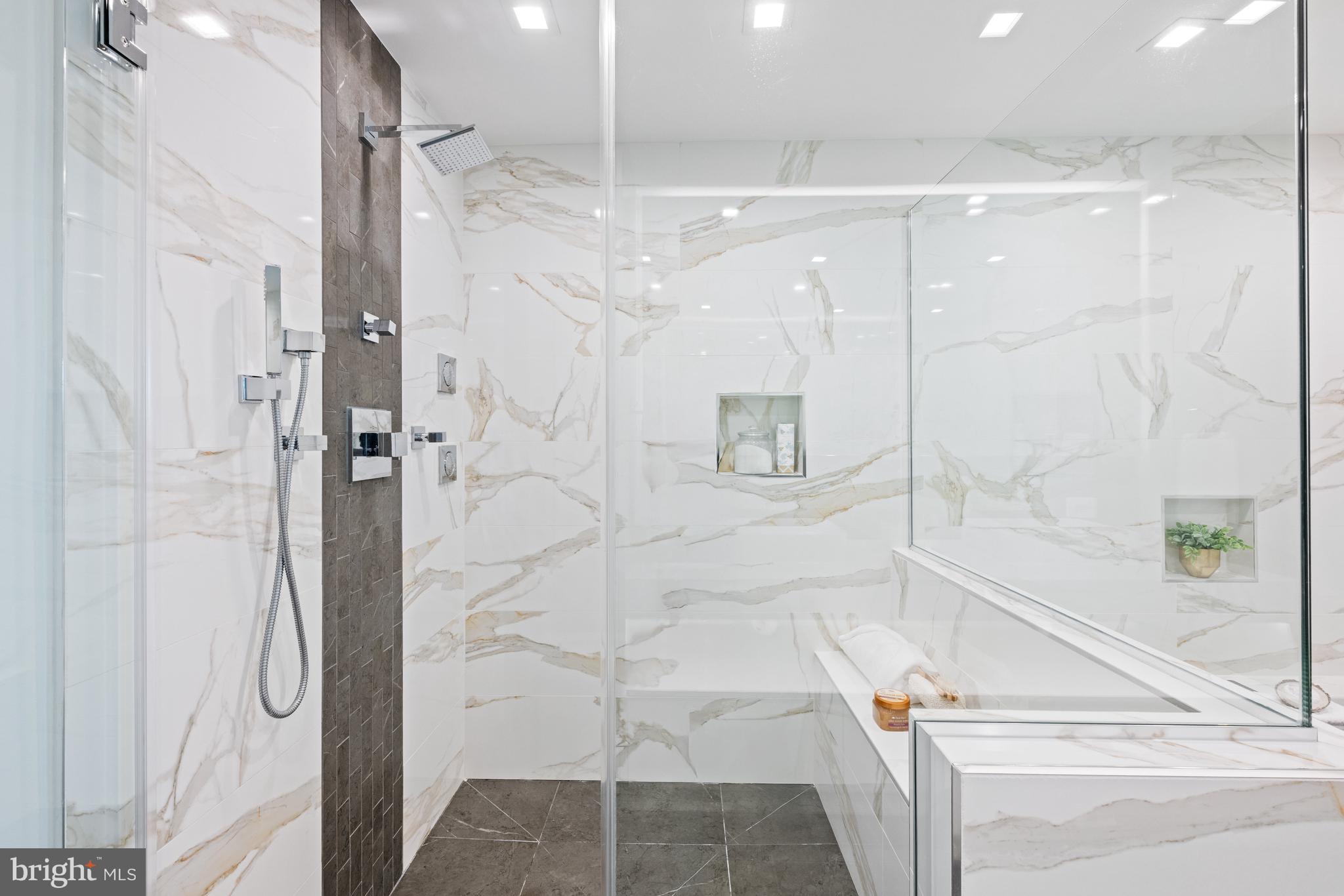 Real estate listing preview #16