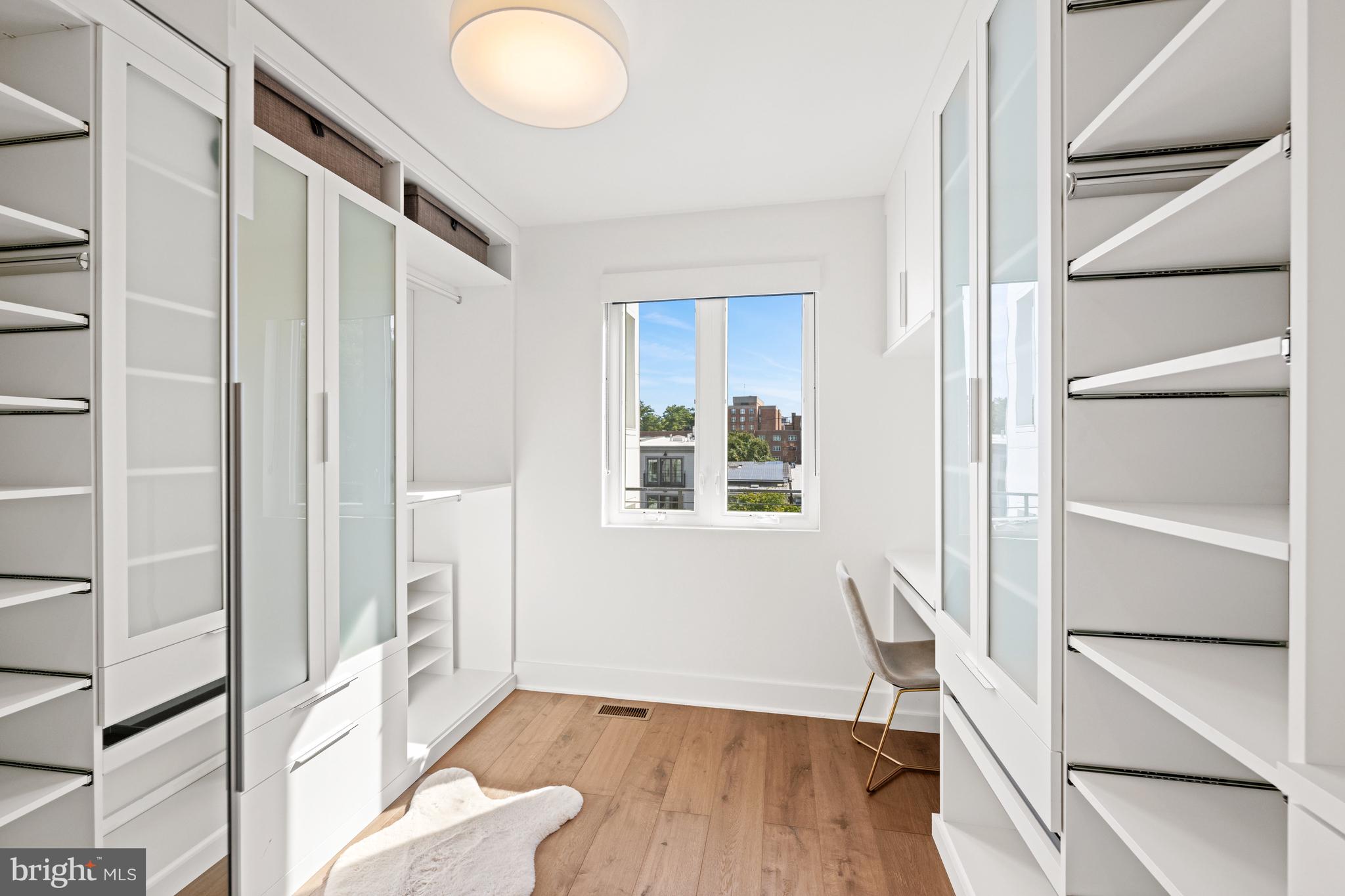 Real estate listing preview #17