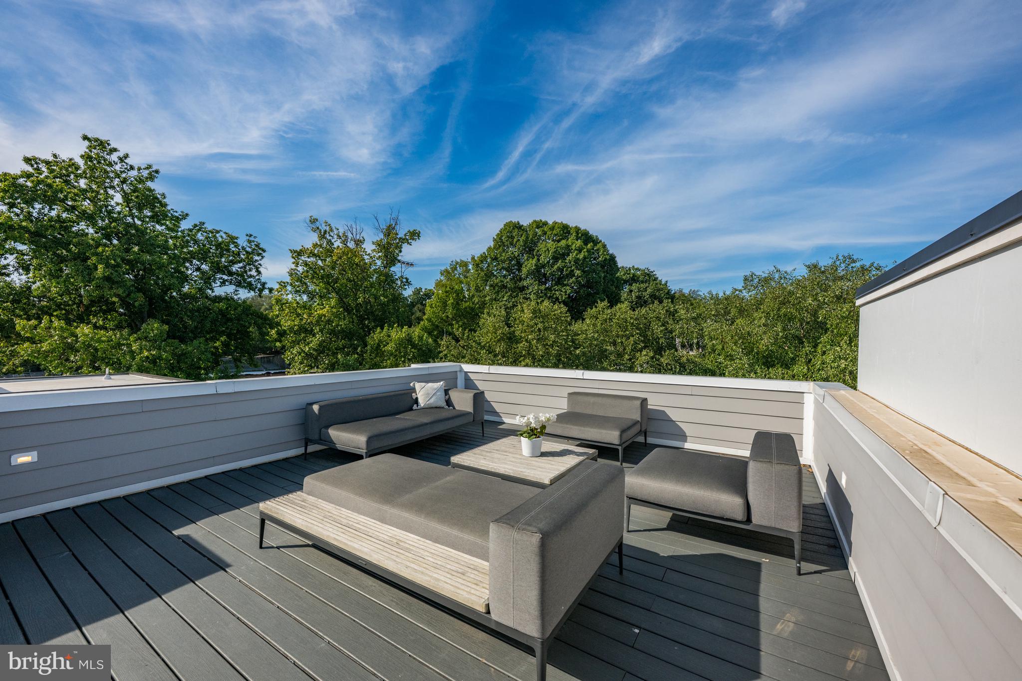 Real estate listing preview #24