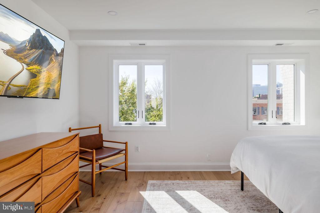 Real estate listing preview #28