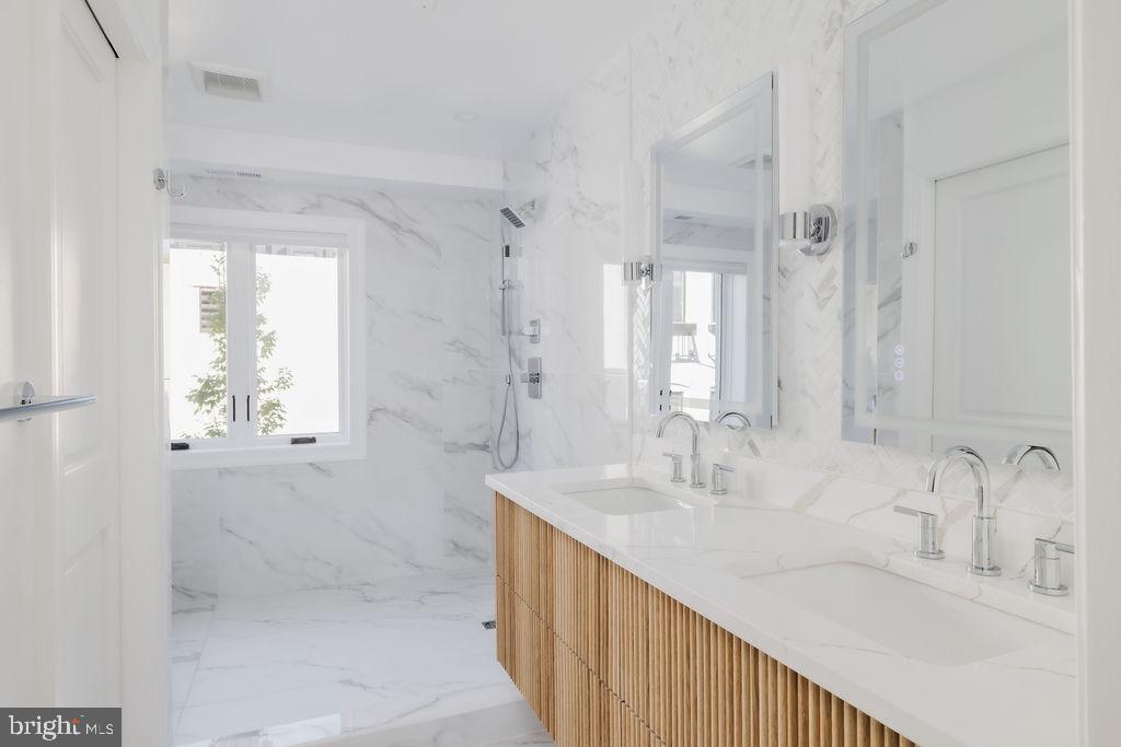 Real estate listing preview #36