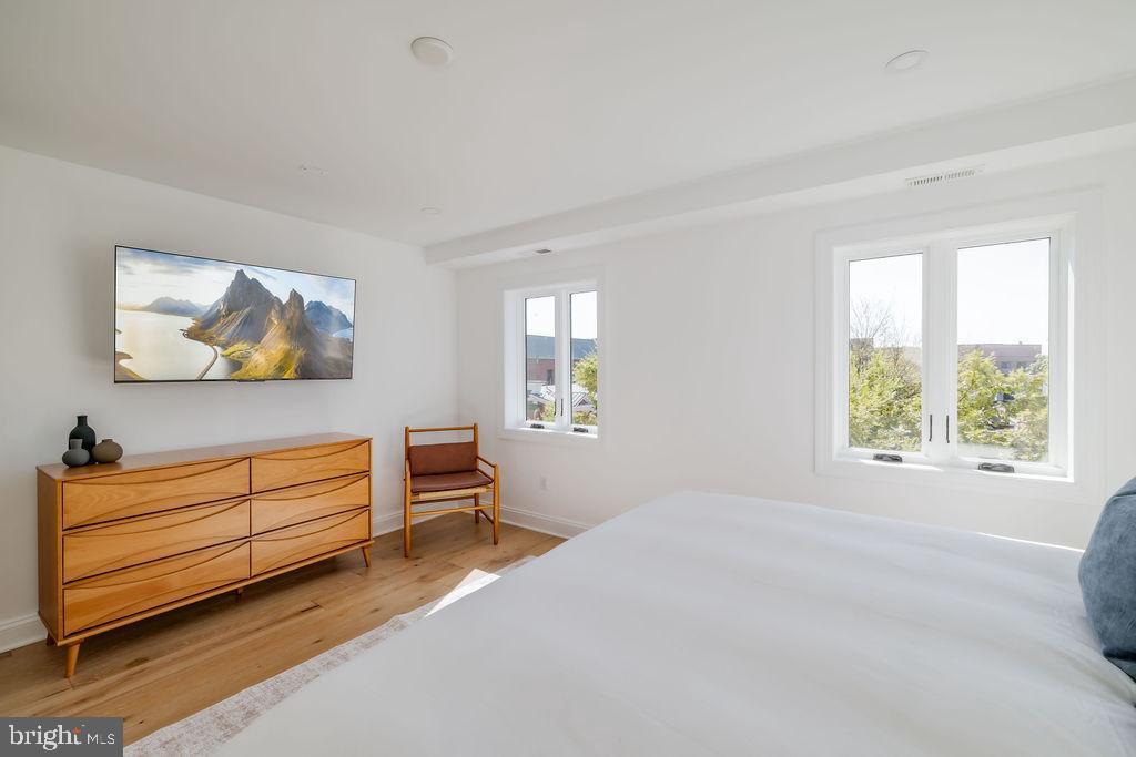 Real estate listing preview #29