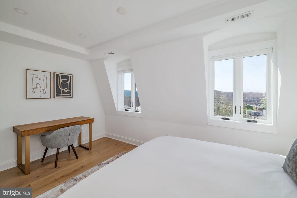 Real estate listing preview #51