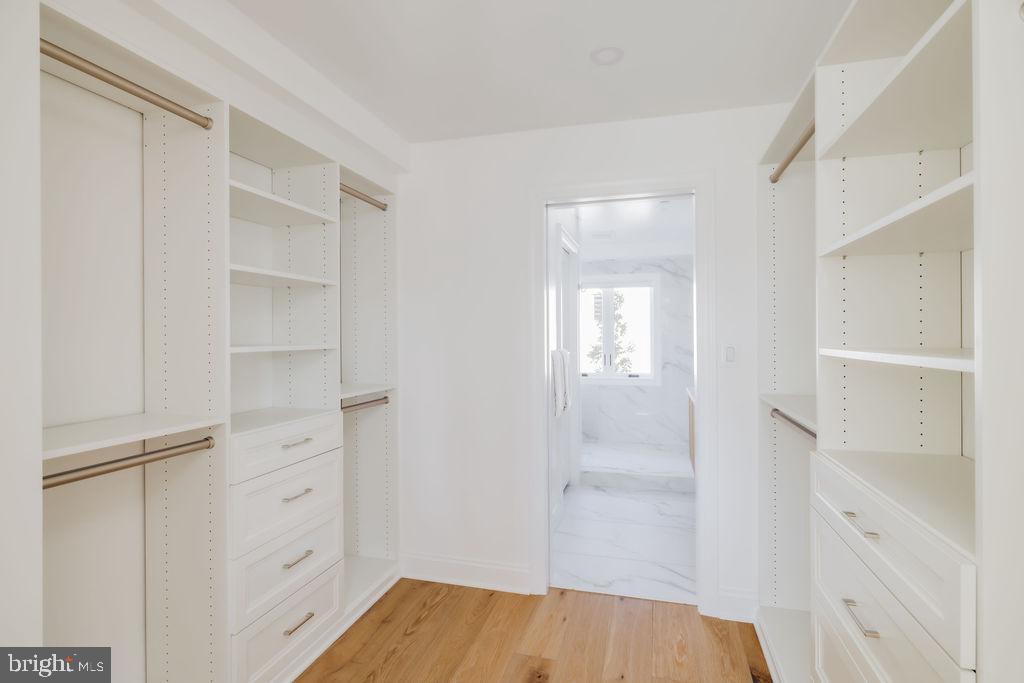 Real estate listing preview #34