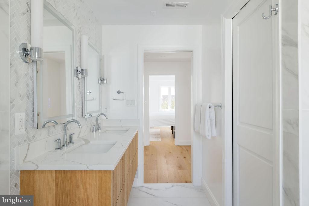 Real estate listing preview #39