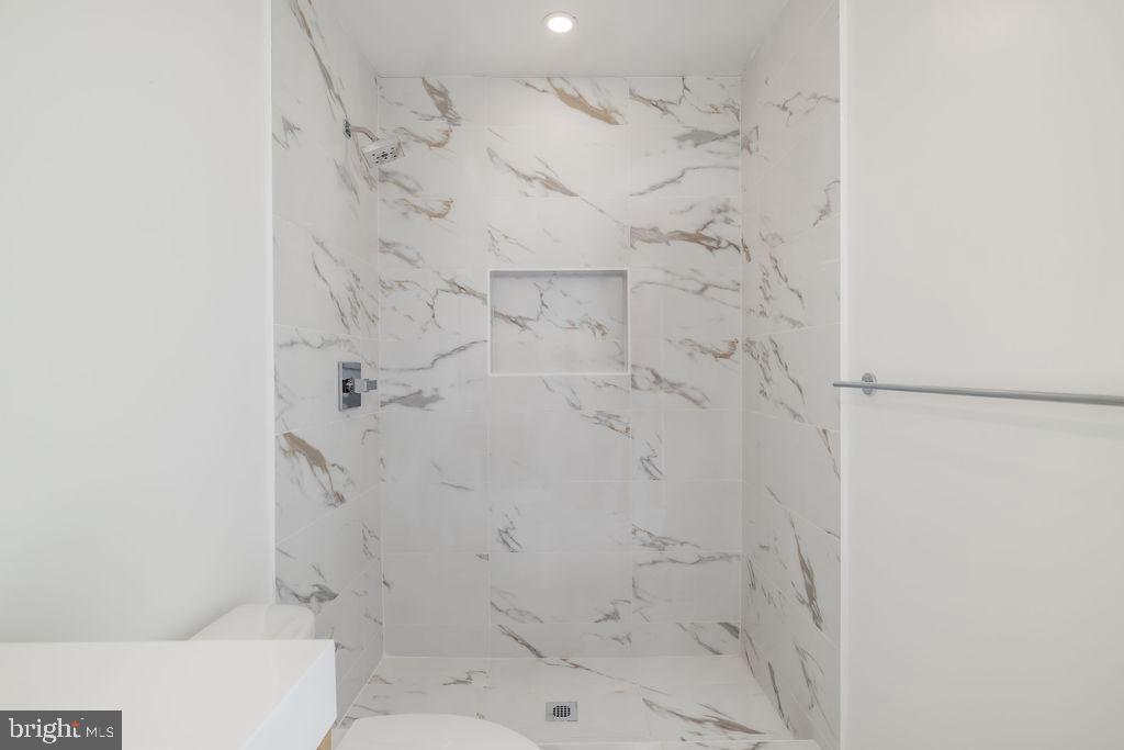 Real estate listing preview #57