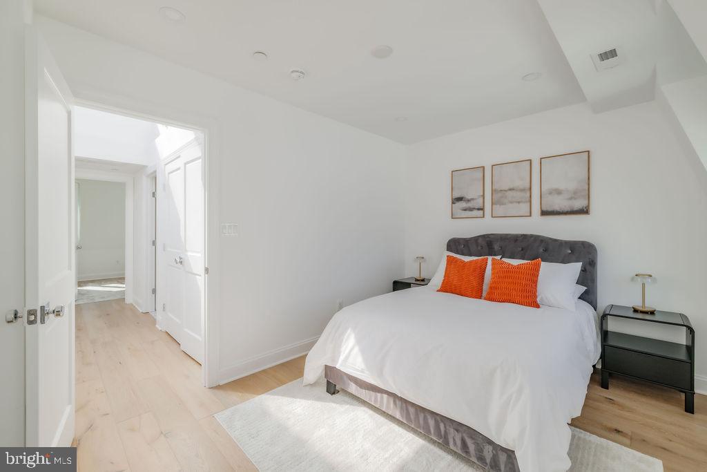 Real estate listing preview #59