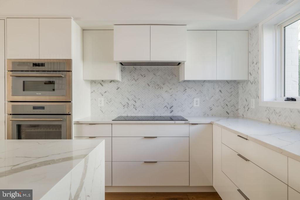 Real estate listing preview #4