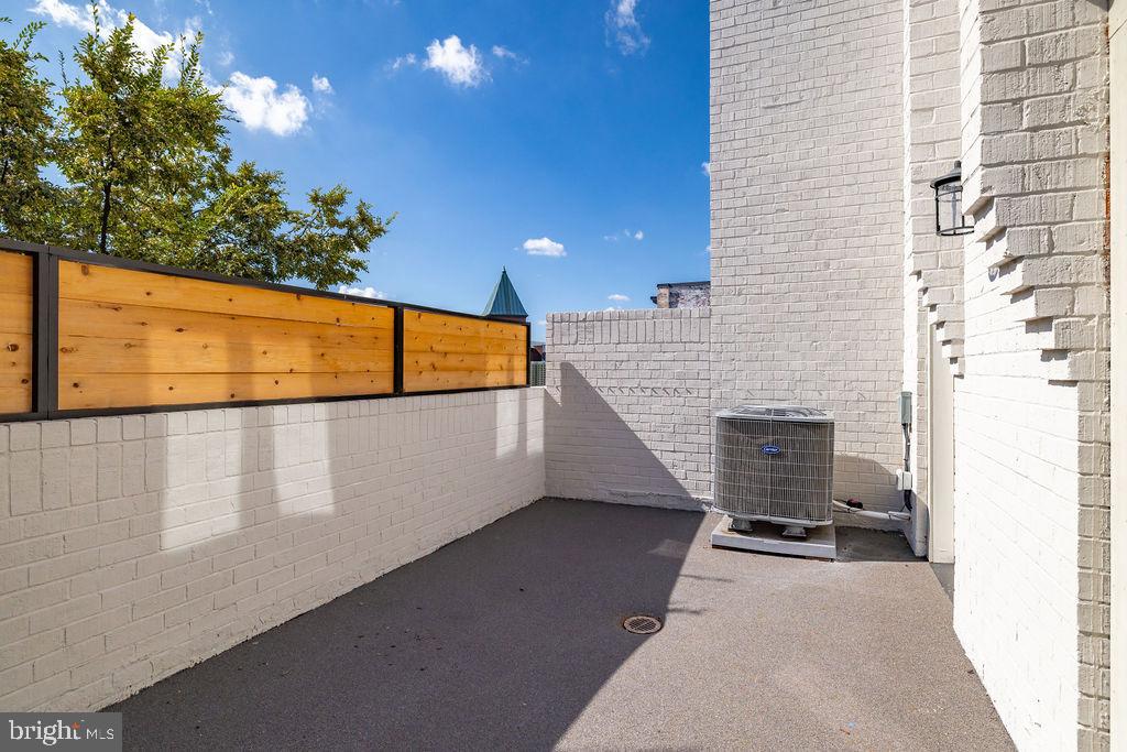 Real estate listing preview #18