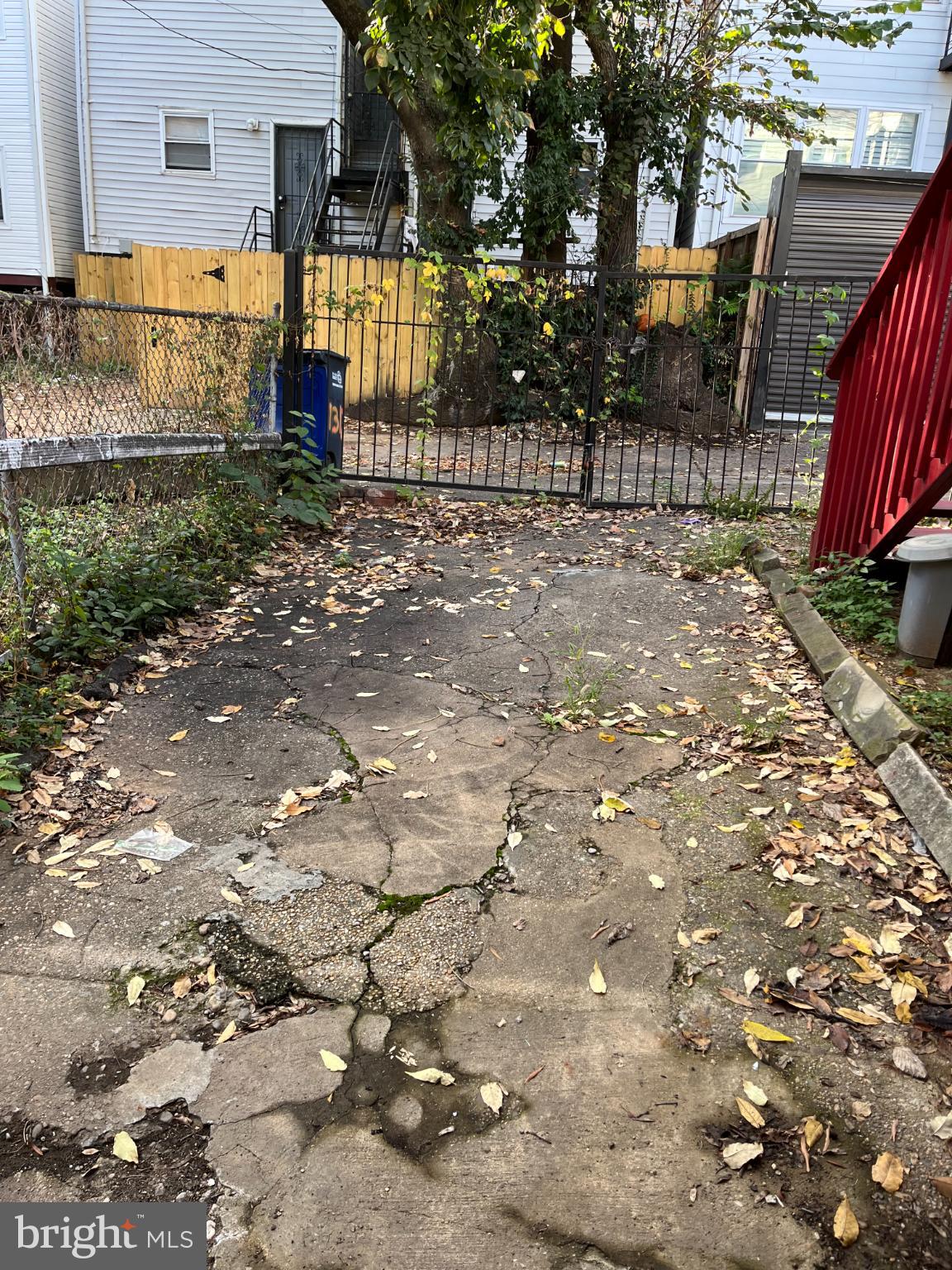 Real estate listing preview #12