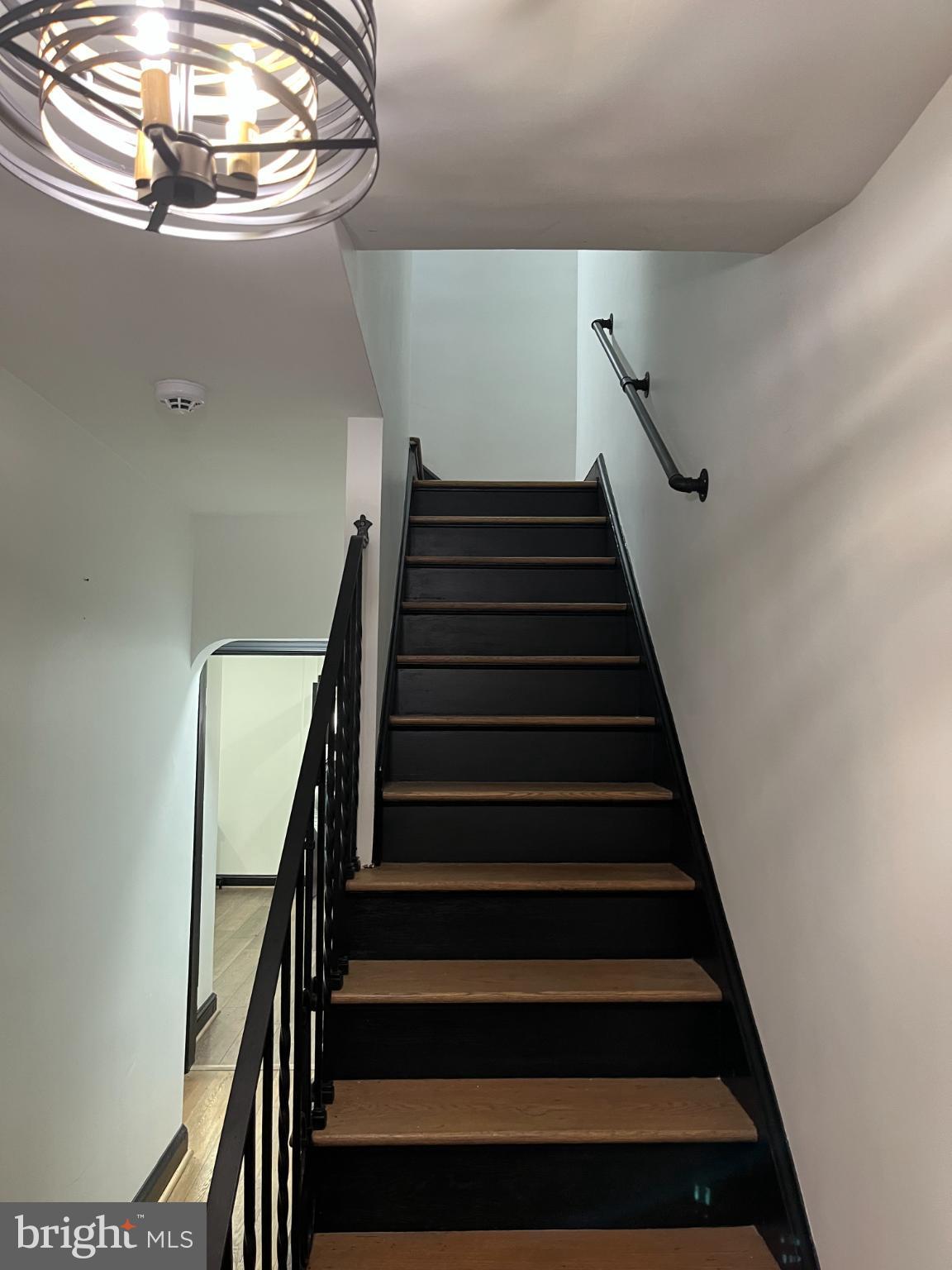 Real estate listing preview #13