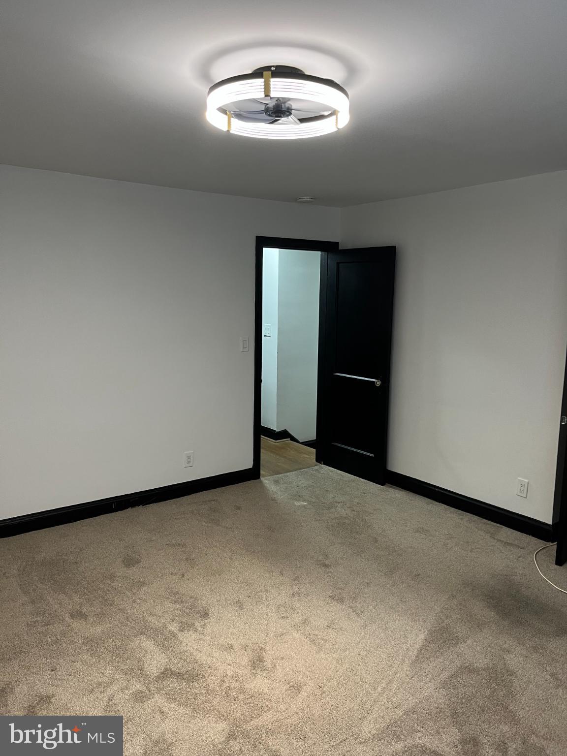 Real estate listing preview #6