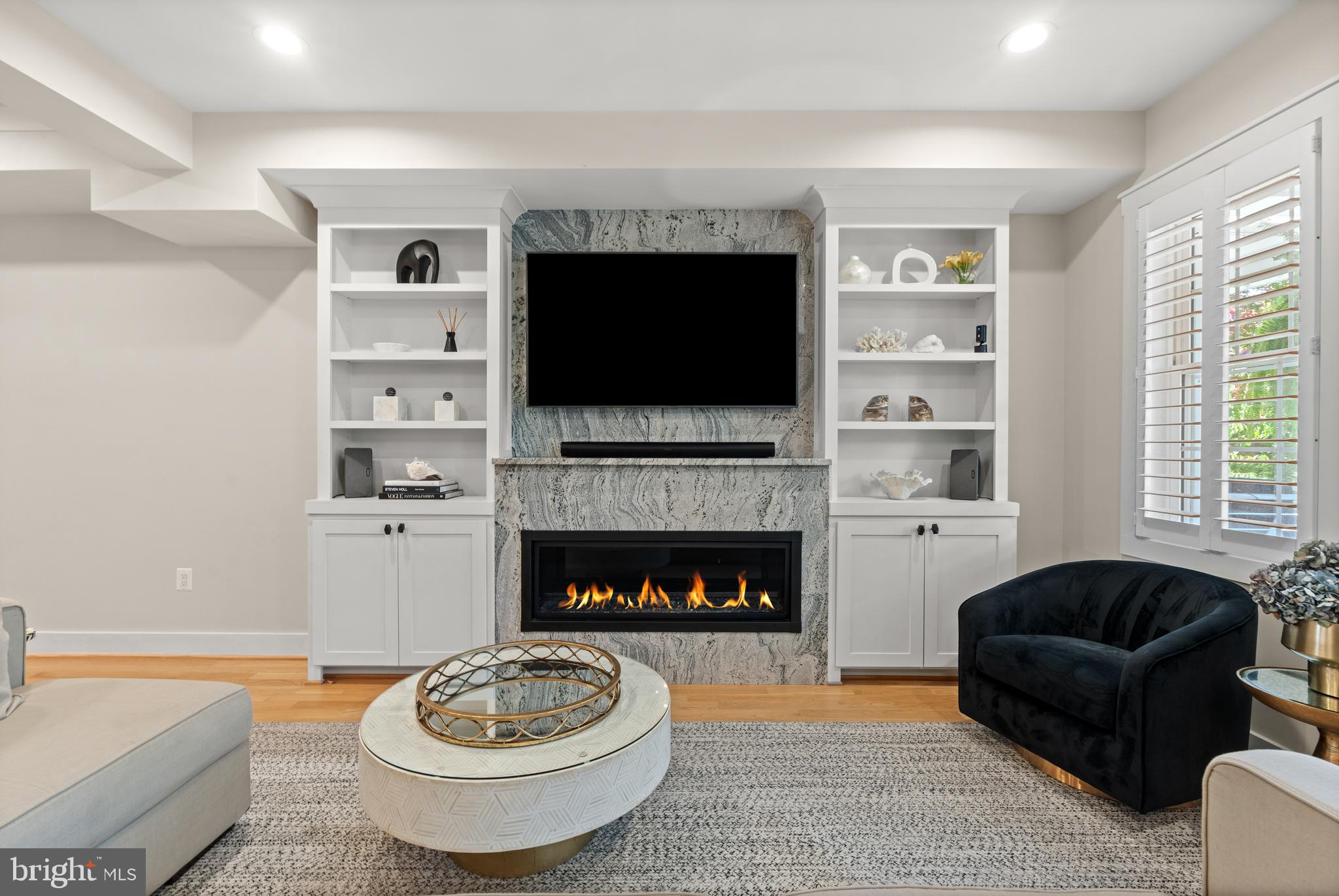 Real estate listing preview #9