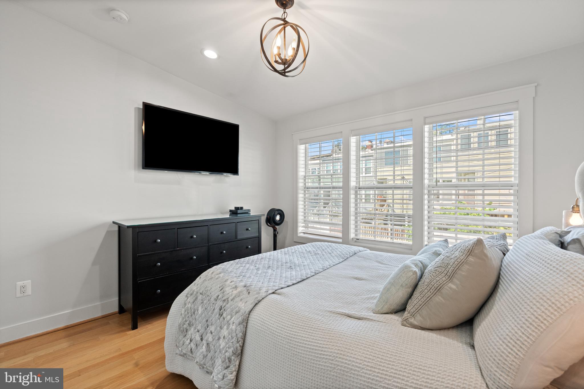 Real estate listing preview #19