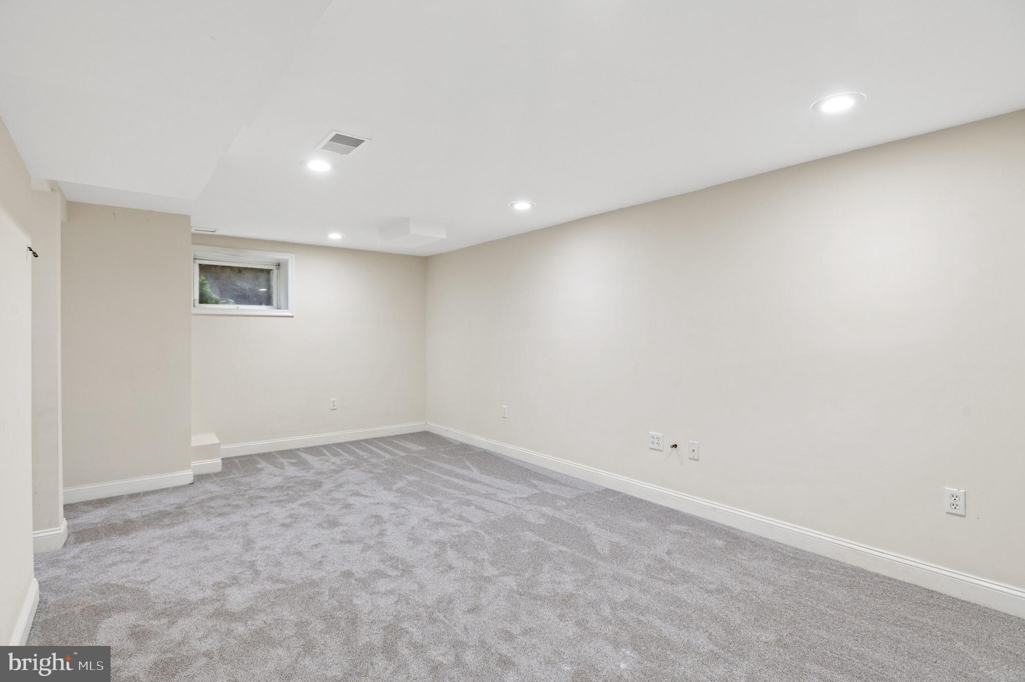 Real estate listing preview #25