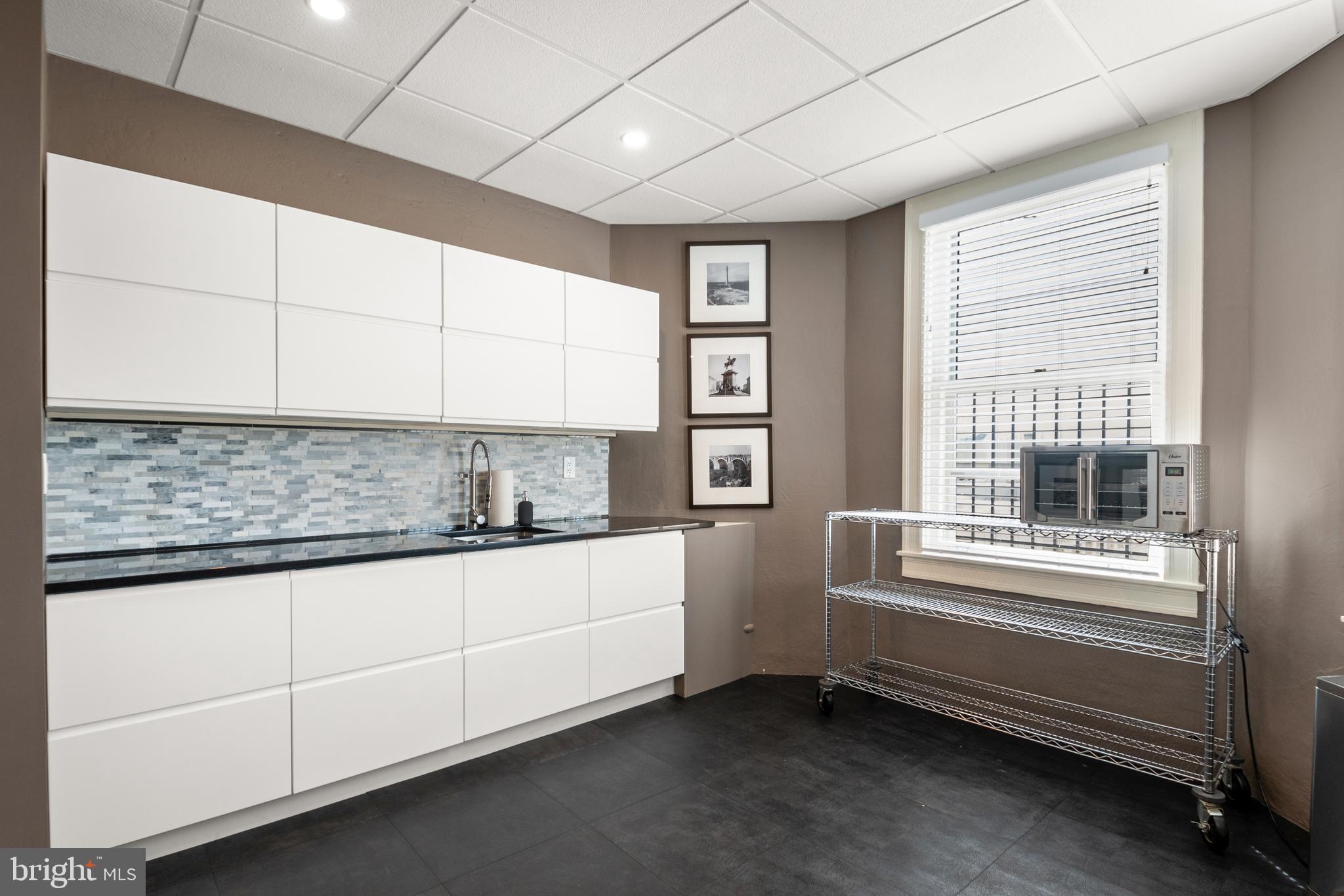 Real estate listing preview #32