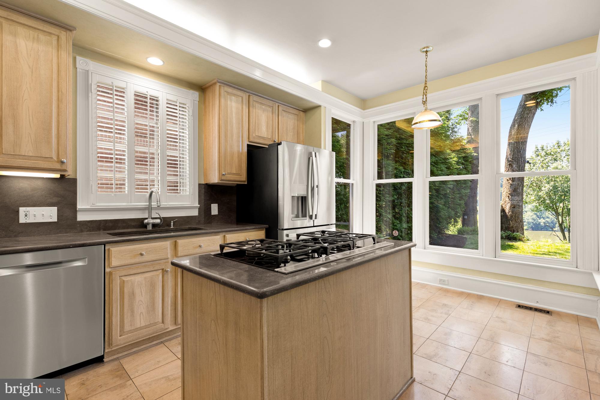 Real estate listing preview #6