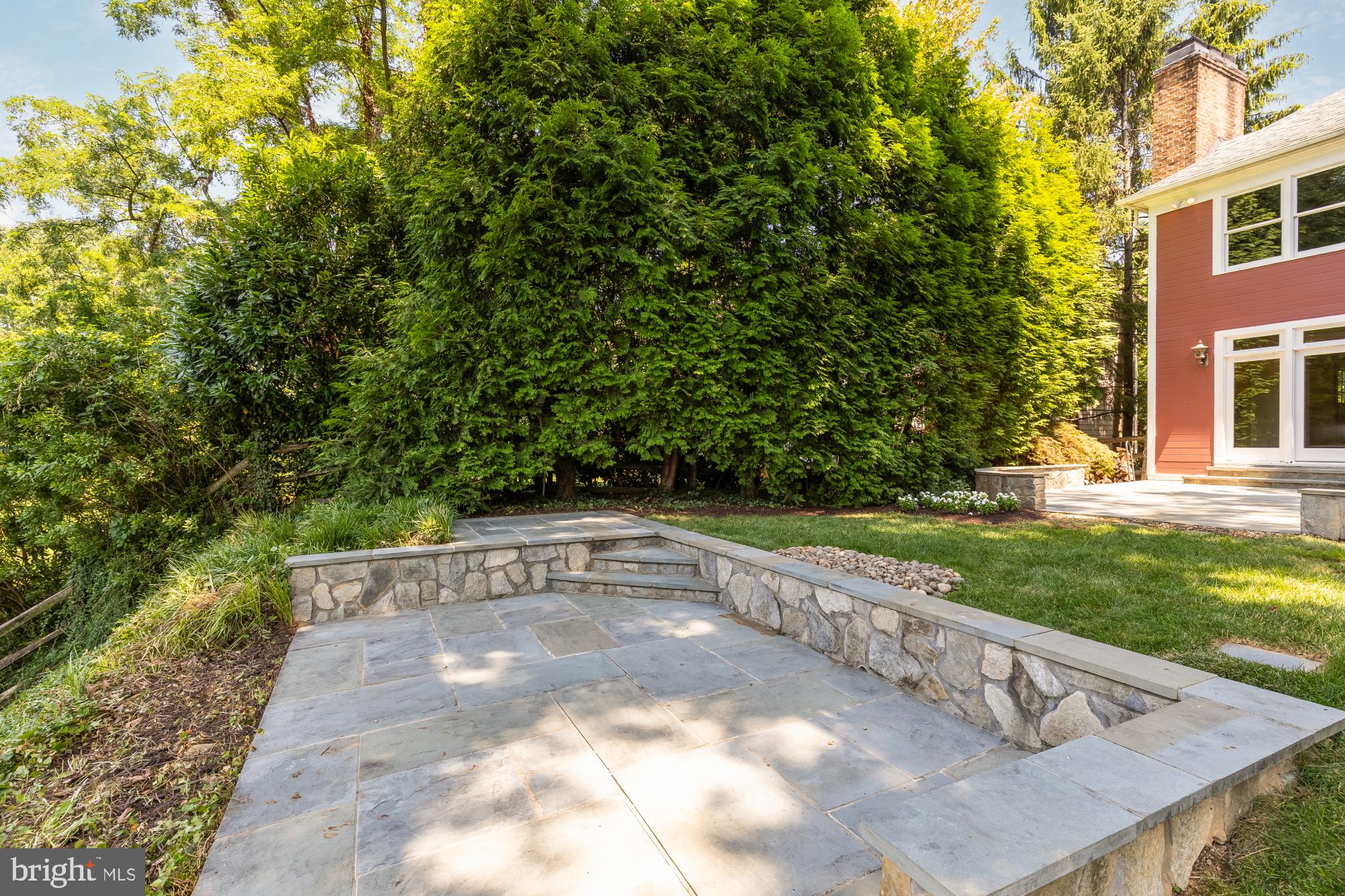 Real estate listing preview #12