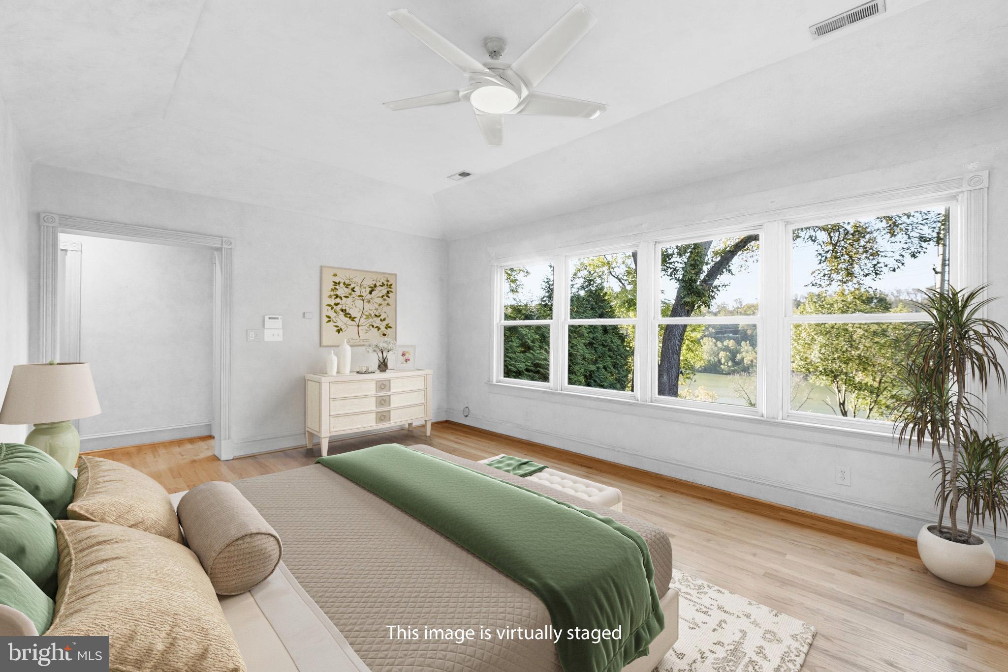 Real estate listing preview #8