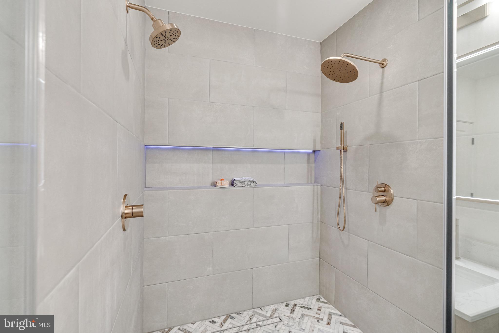 Real estate listing preview #13