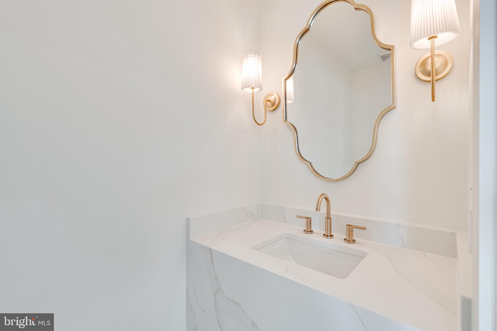 Real estate listing preview #6