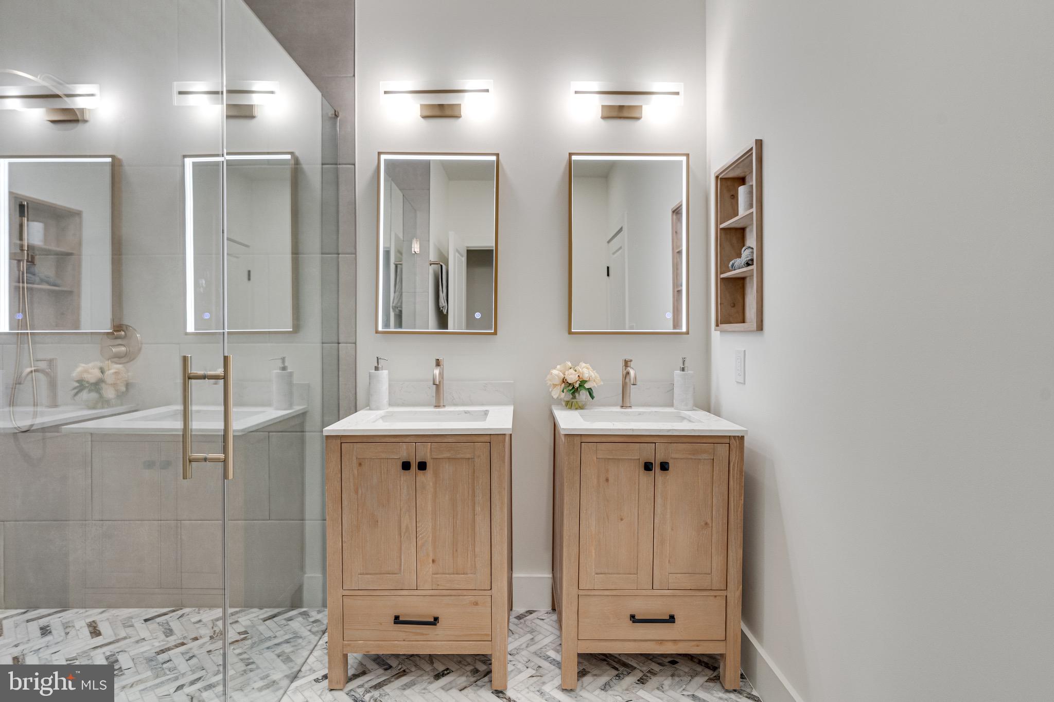 Real estate listing preview #11