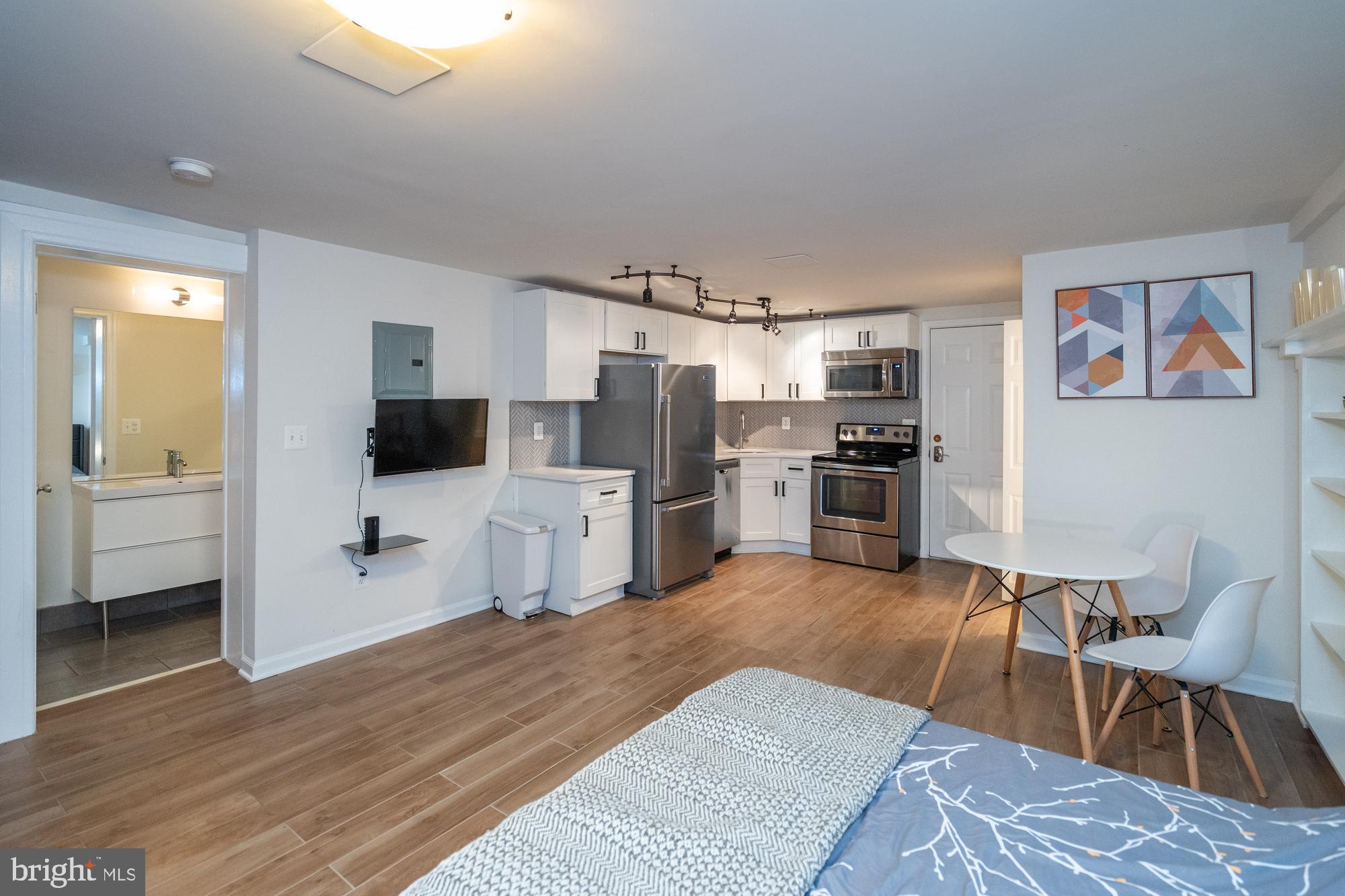 Real estate listing preview #7