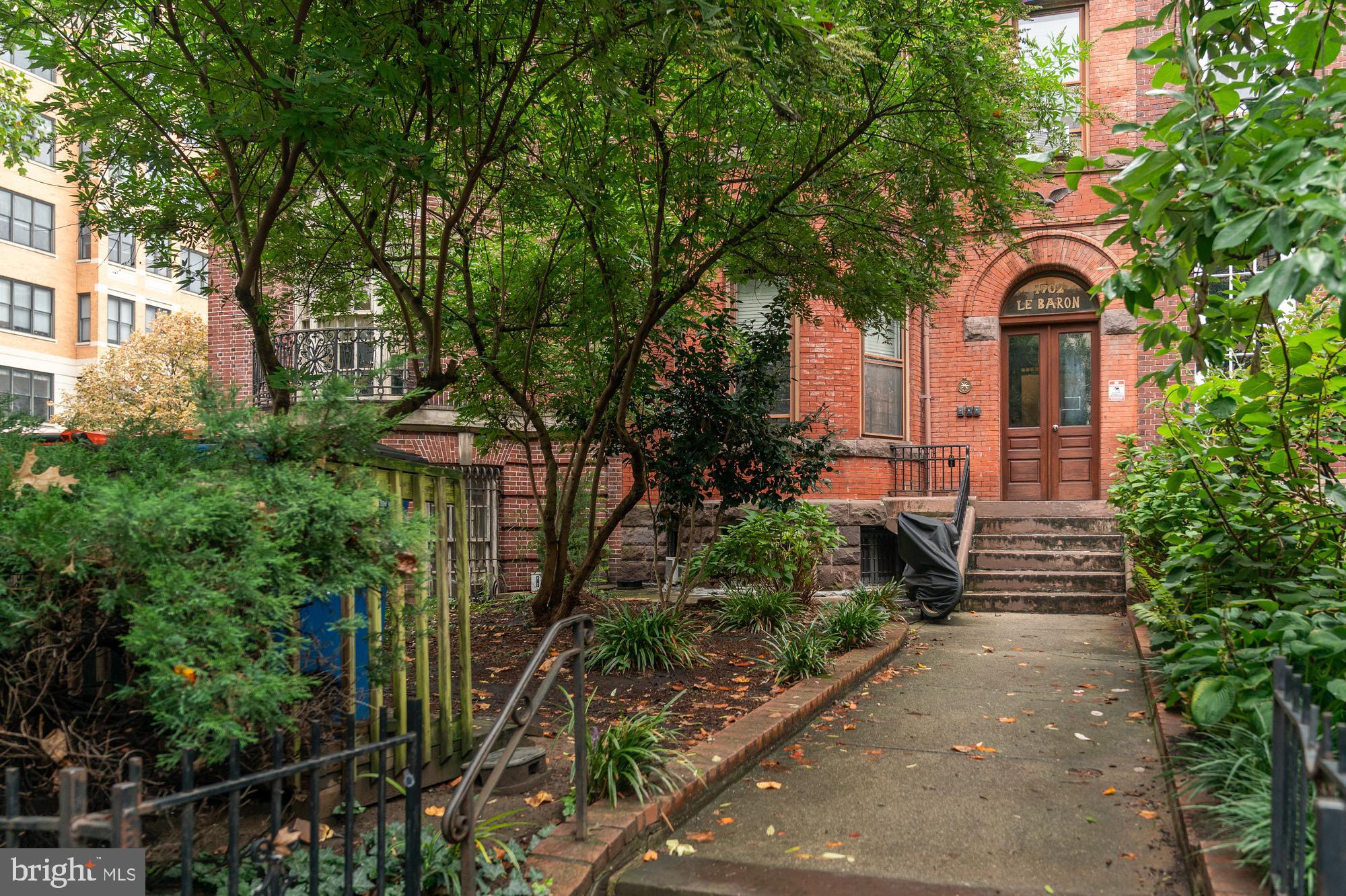 Real estate listing preview #2