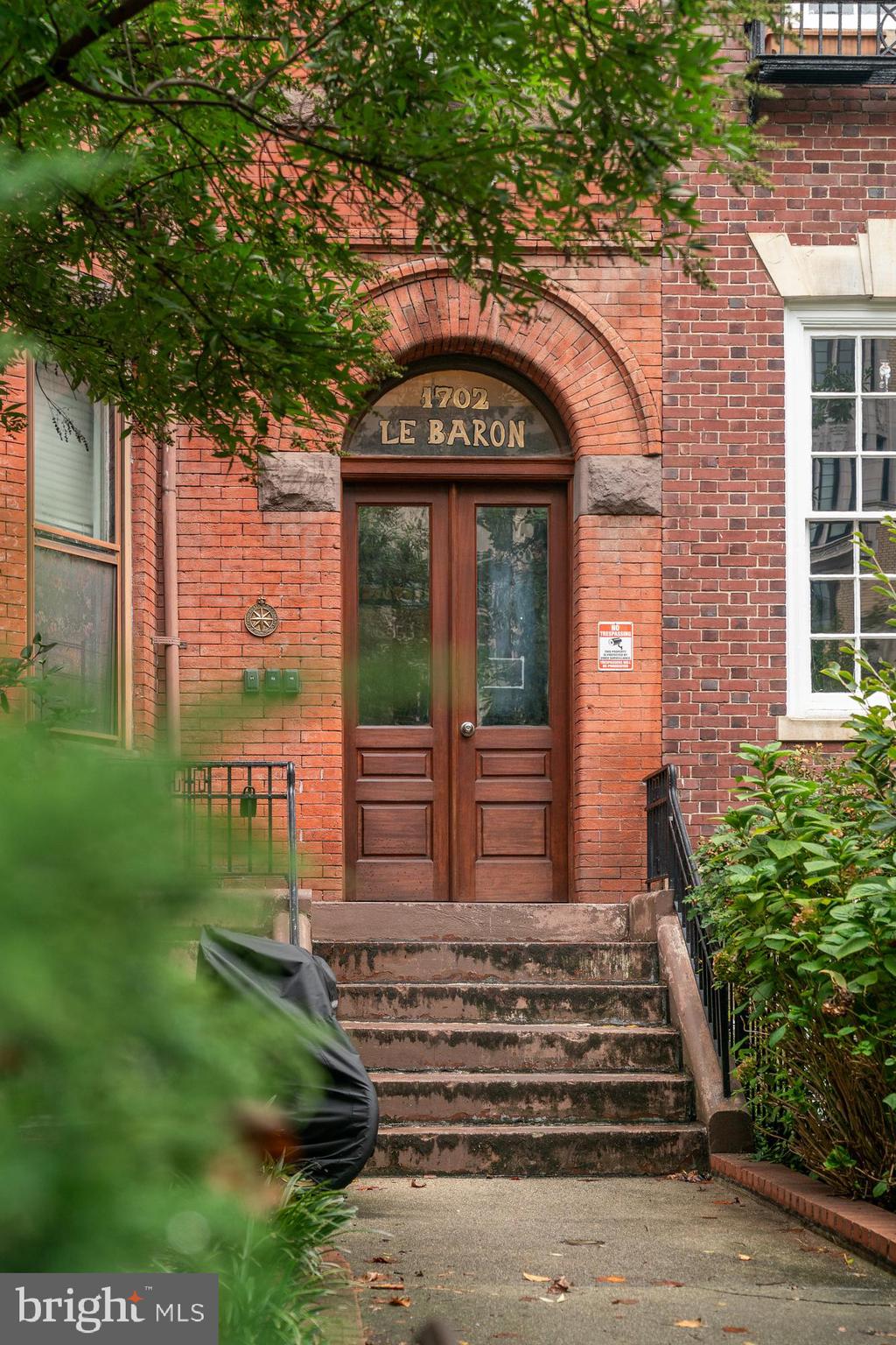 Real estate listing preview #4