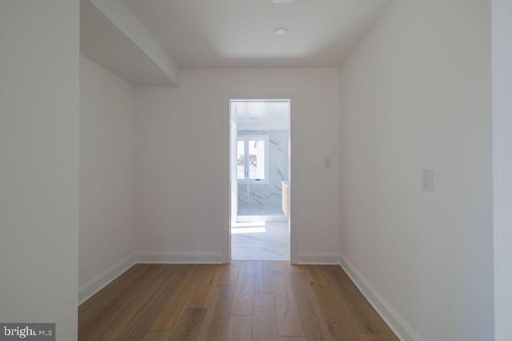 Real estate listing preview #19