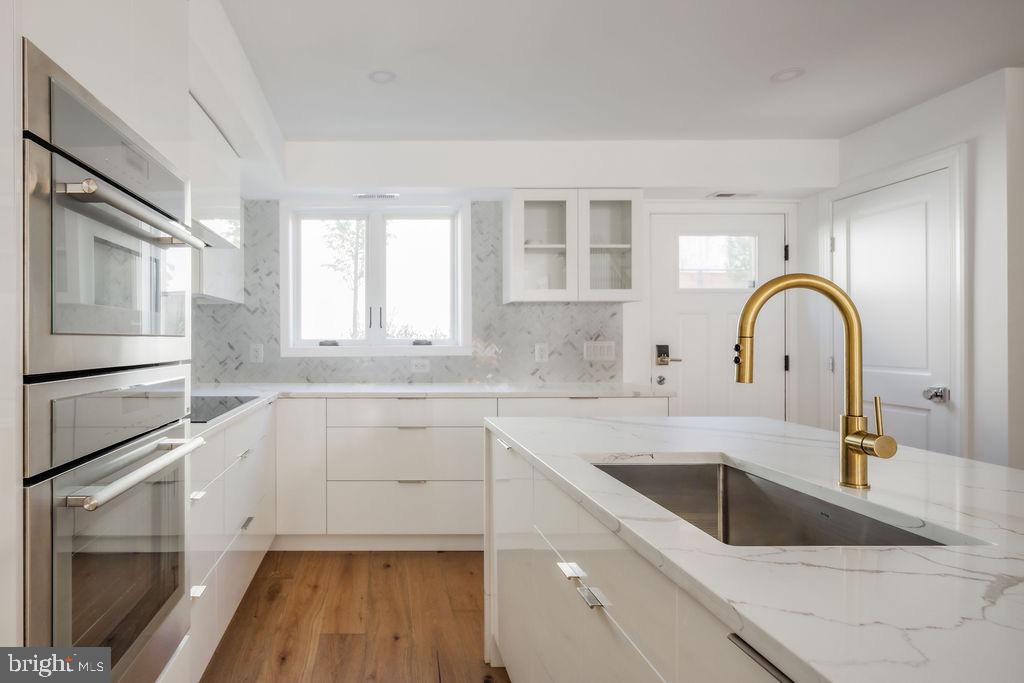 Real estate listing preview #4