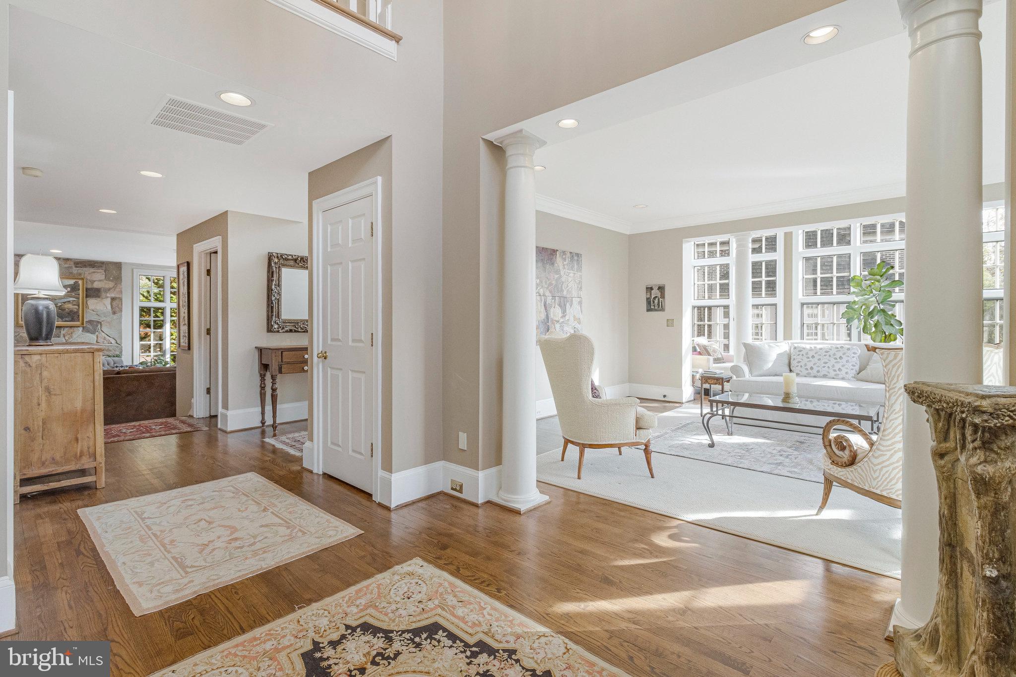 Real estate listing preview #7