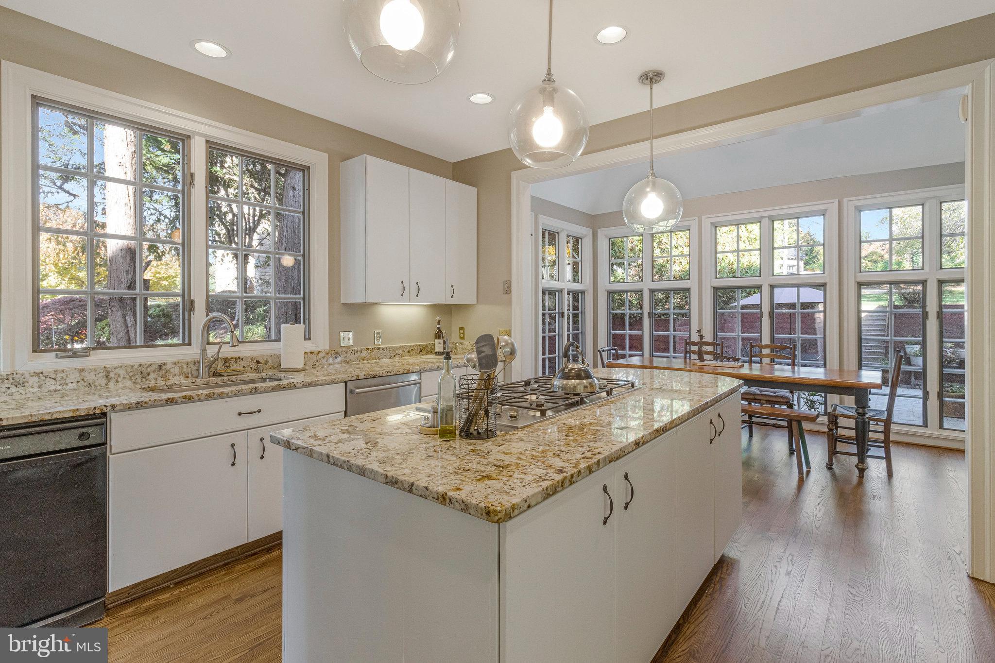 Real estate listing preview #17