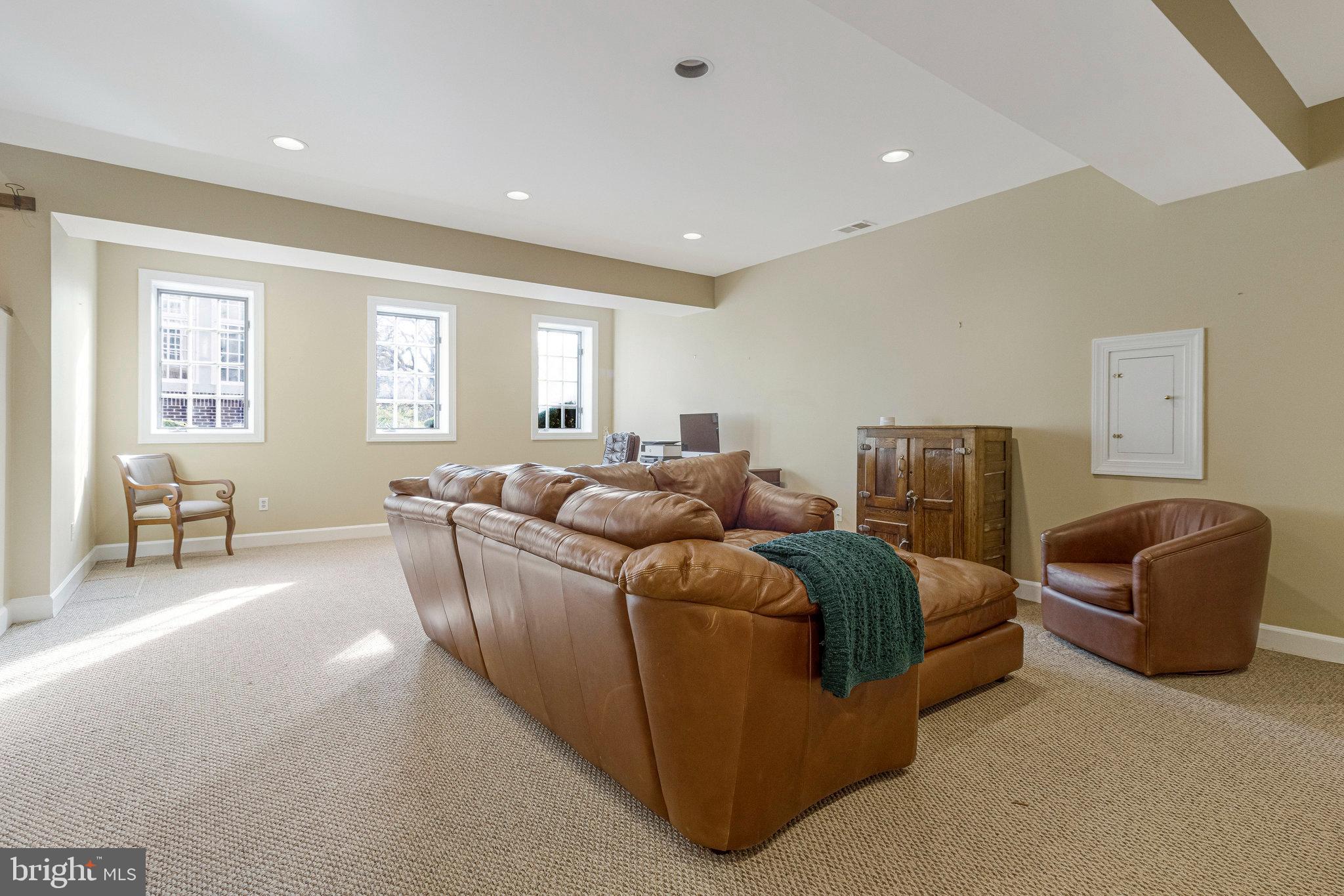 Real estate listing preview #58