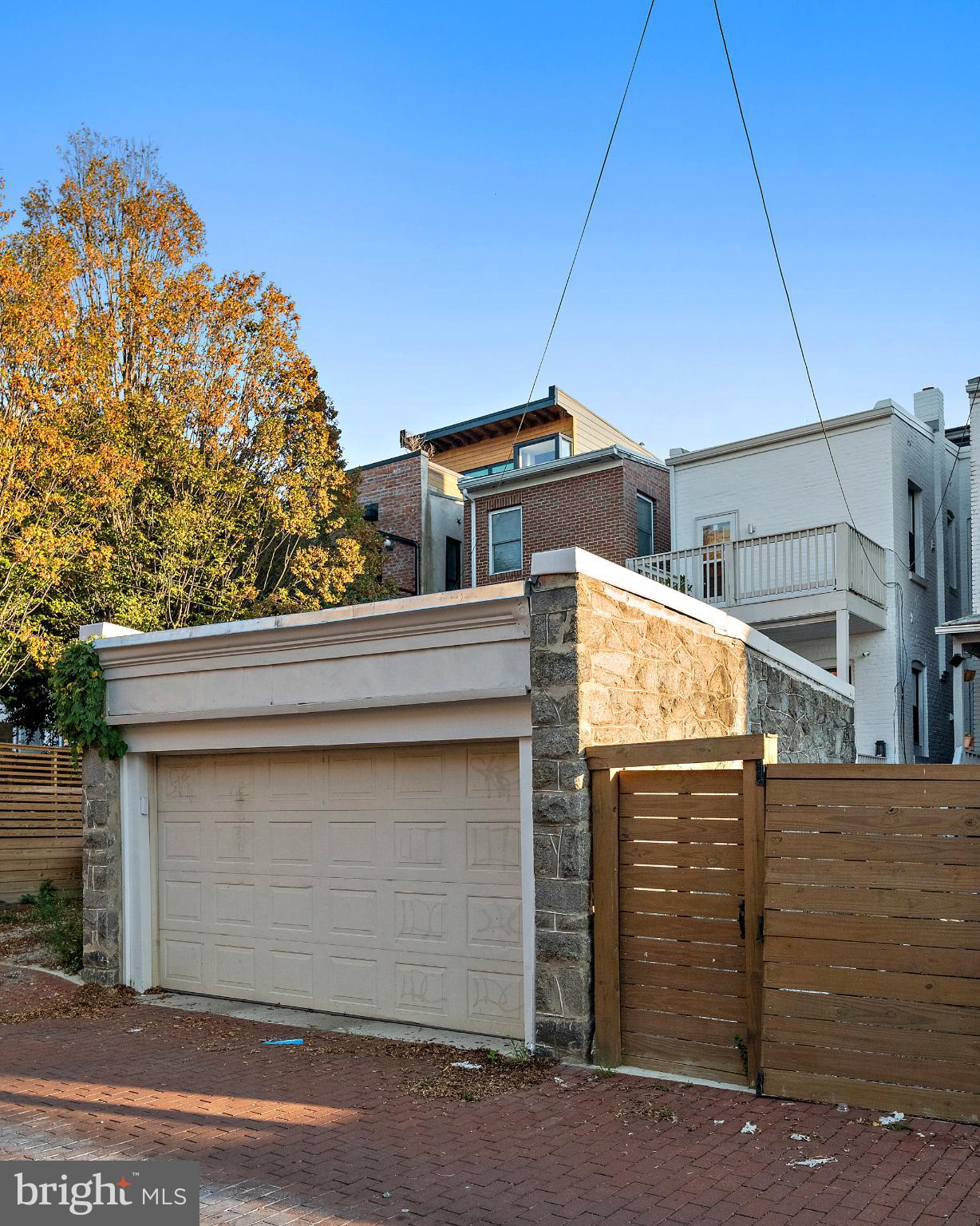 Real estate listing preview #25