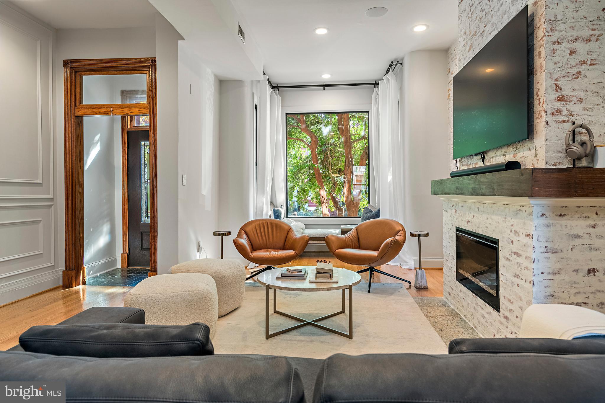 Real estate listing preview #3