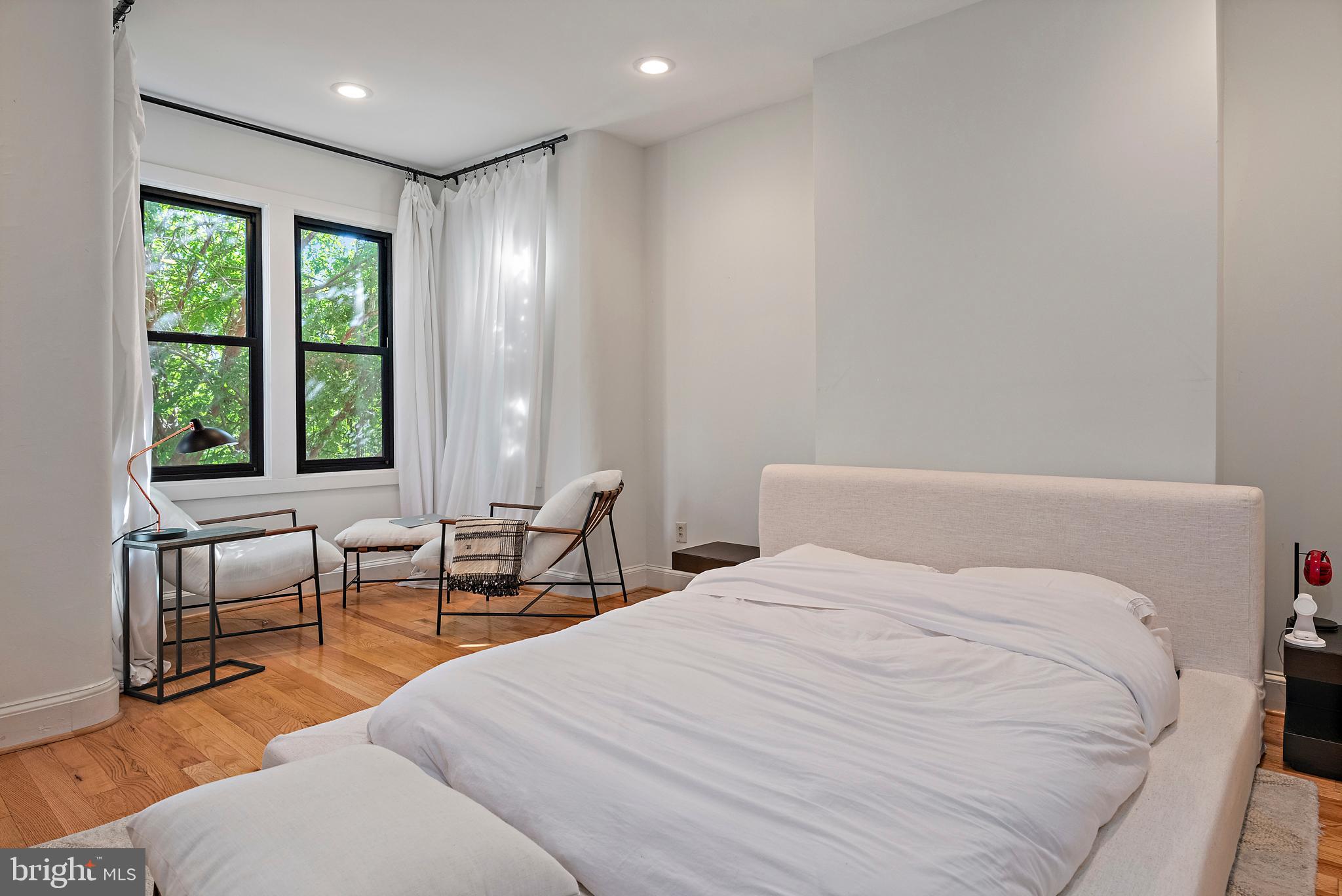 Real estate listing preview #9