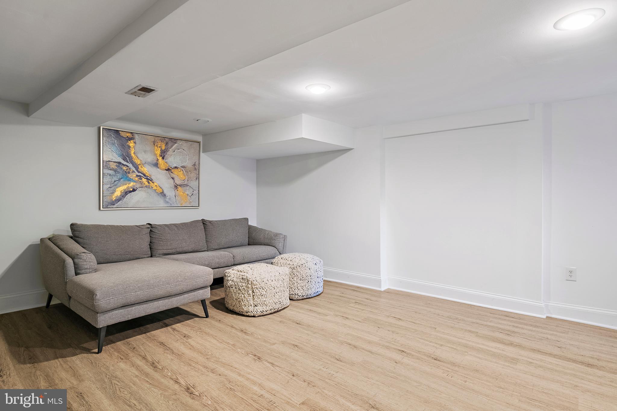 Real estate listing preview #18