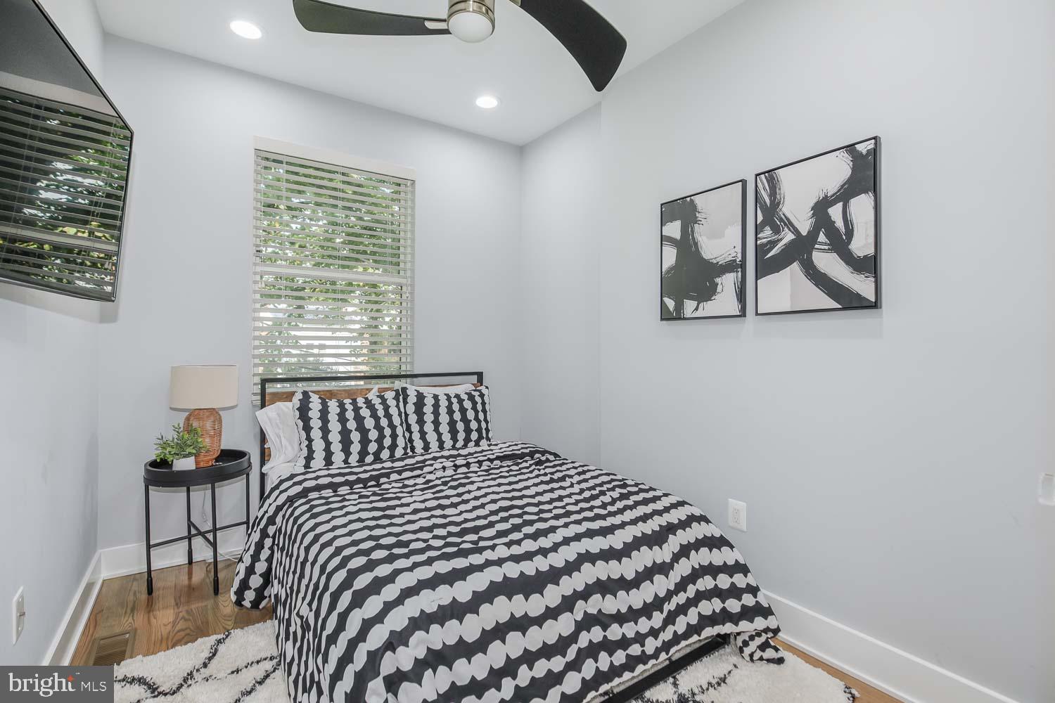 Real estate listing preview #17