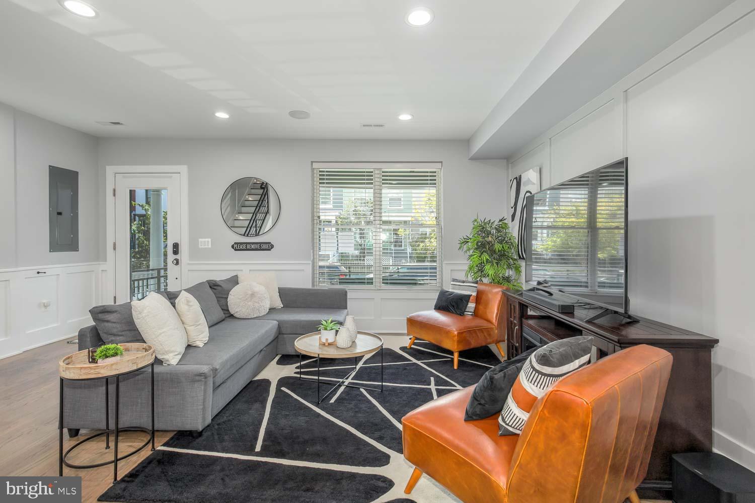 Real estate listing preview #3