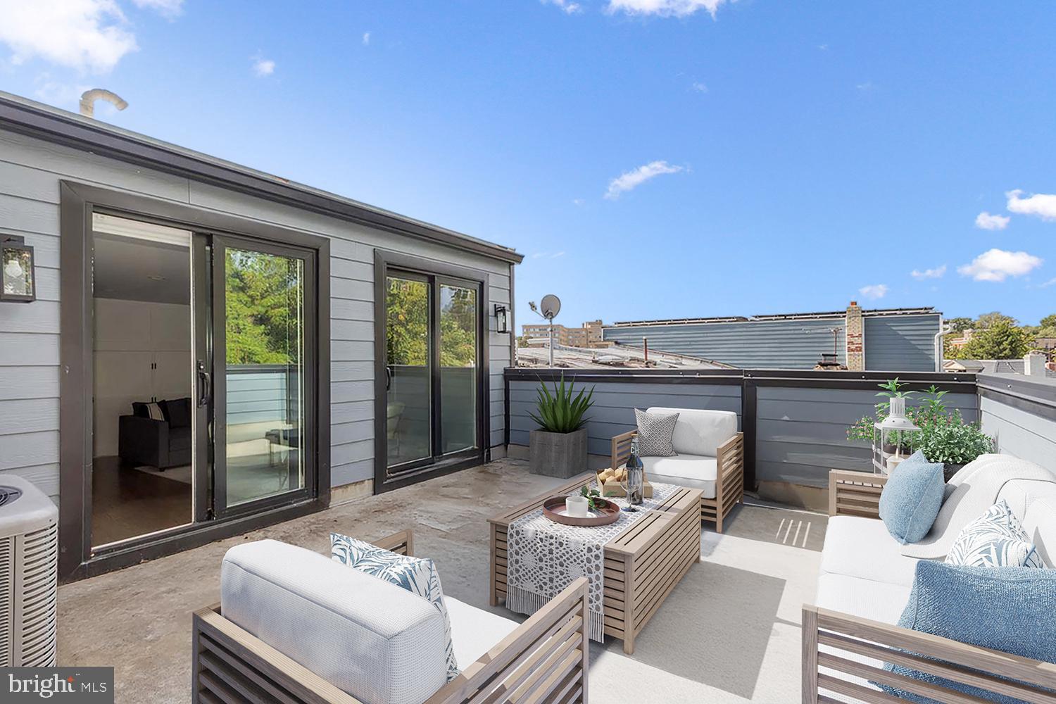 Real estate listing preview #24