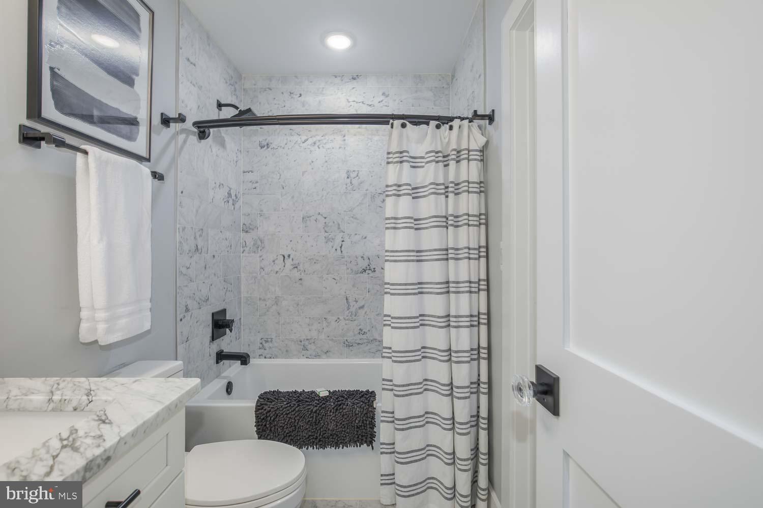 Real estate listing preview #18